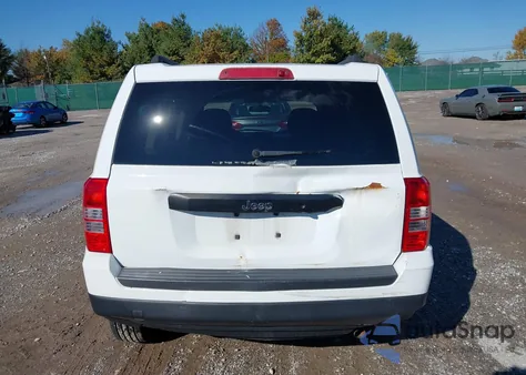 2014 Jeep Patriot Sport из США, поврежденный, VIN 1C4NJPBB9ED575014